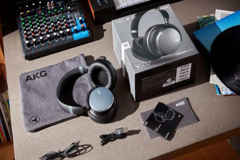 AKG