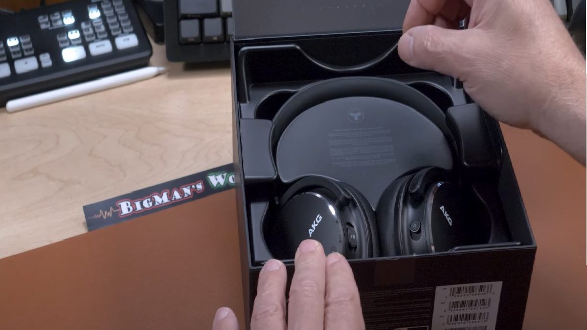 AKG Y600NC: Power of Wireless Noise-Canceling Headphones