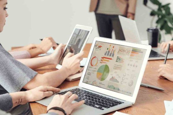 How Analytics and Reporting Elevate Contract Management